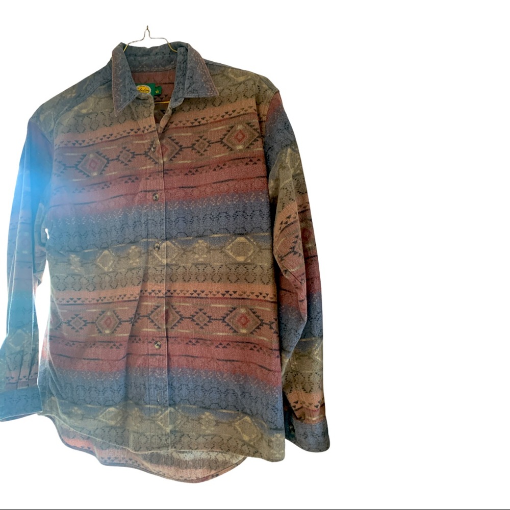Cabela’s Western button top womens medium